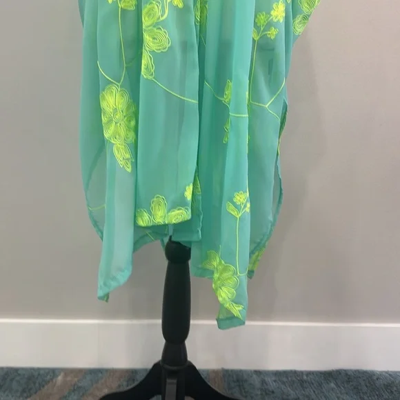 Chic Mint Floral Kimono - Picture 3 of 4